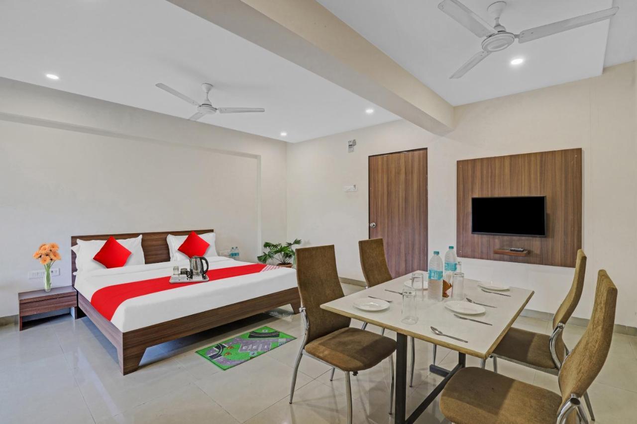 Oyo Flagship Hotel Residency Silvassa Exteriör bild