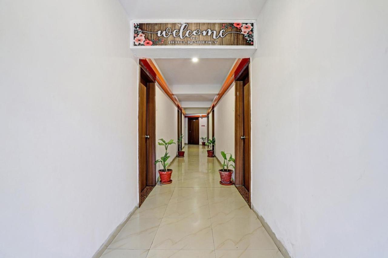 Oyo Flagship Hotel Residency Silvassa Exteriör bild