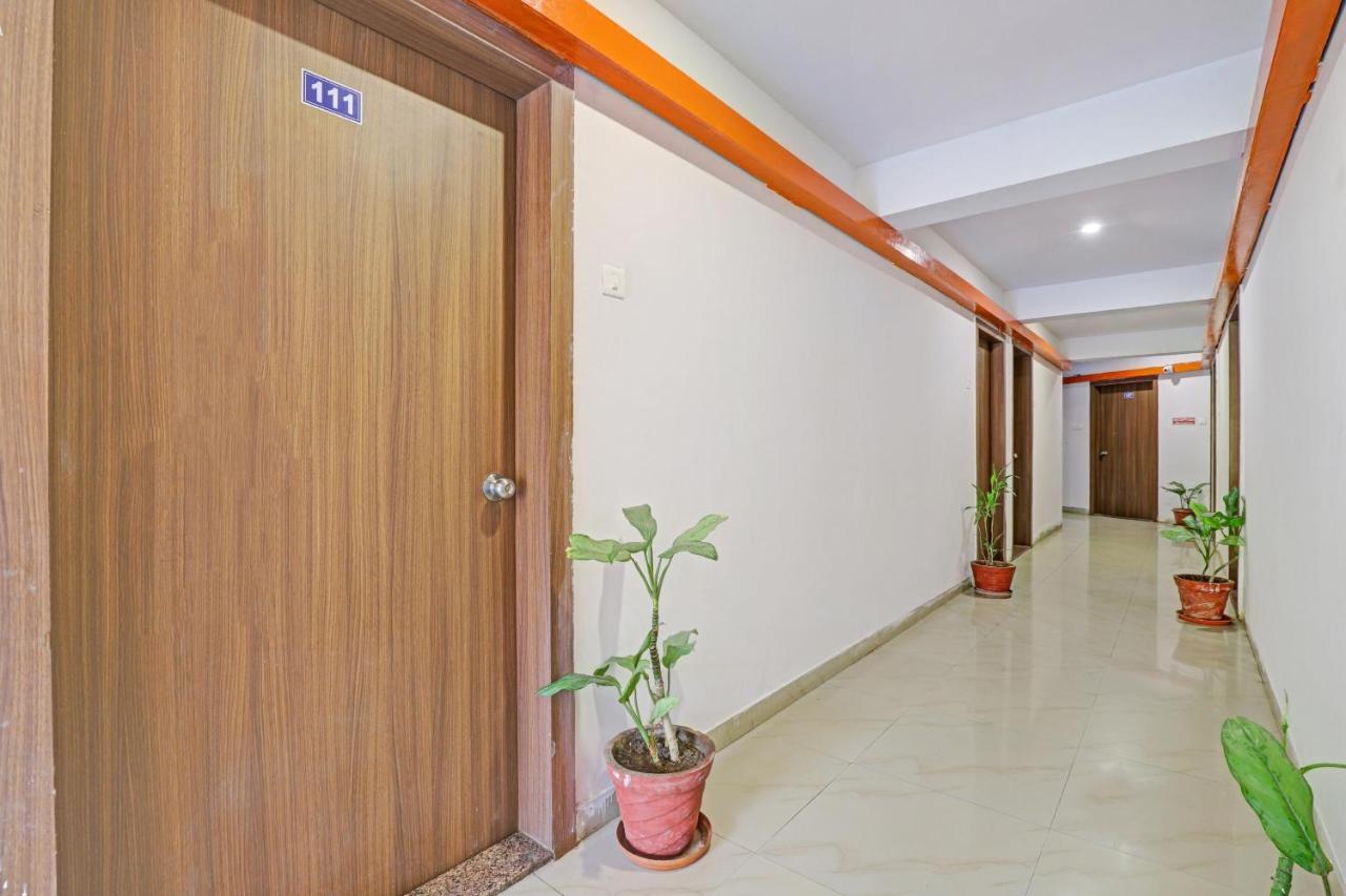 Oyo Flagship Hotel Residency Silvassa Exteriör bild