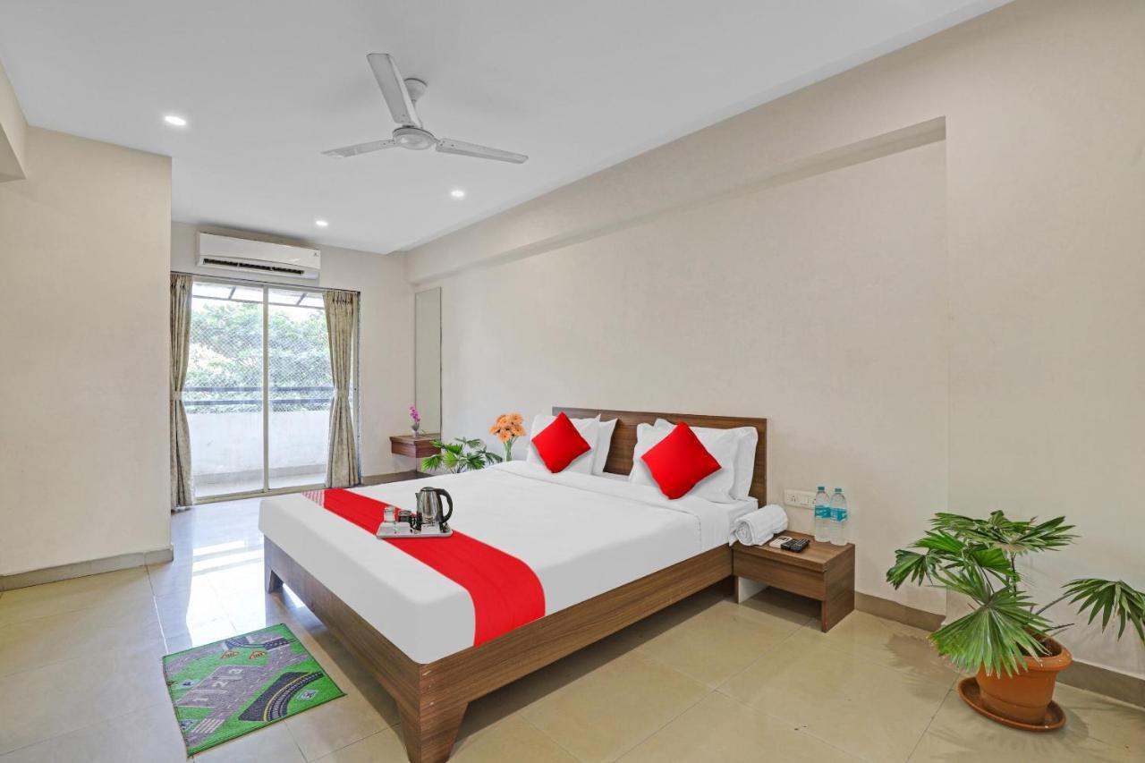 Oyo Flagship Hotel Residency Silvassa Exteriör bild