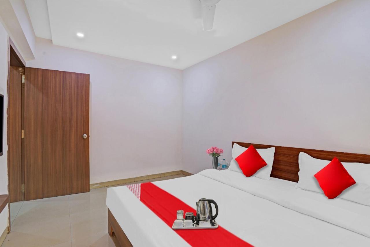 Oyo Flagship Hotel Residency Silvassa Exteriör bild